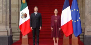 Claudia Sheinbaum recibe al Presidente de Francia, Emmanuel Macron en el Palacio Nacional