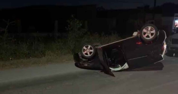 volcado automóvil Matamoros-Victoria
