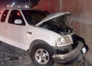 Conductora choque en Nuevo Laredo