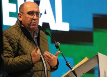 Coordinador del PRI señala posibles afectaciones a familias por reforma de Ley de Aguas en México