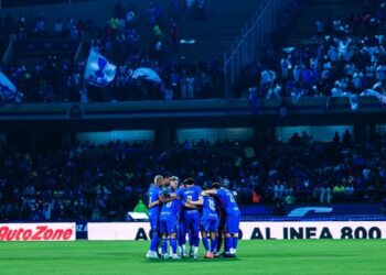 Cruz Azul 4 trofeos