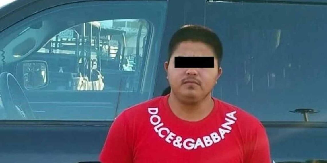 Detienen a hombre en Monterrey