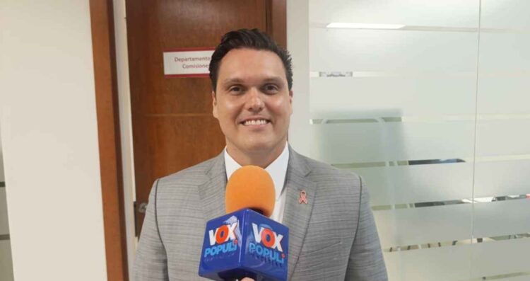 Diputado tamaulipeco Humberto Prieto defiende alza en impuestos en bebidas y tabaco