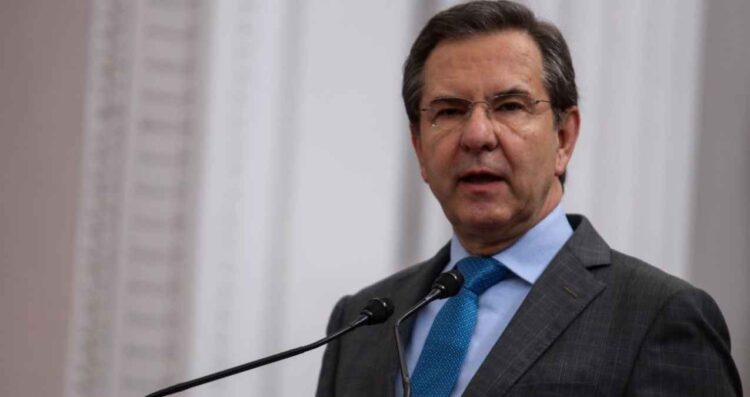 Esteban Moctezuma preservación rutas aéreas