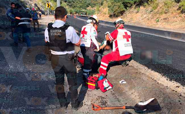 Empleado de carretera es atropellado y acaba grave en la Rumbo Nuevo Victoria