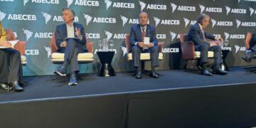 Felipe Calderón alerta sobre la expansión del narcotráfico en América Latina