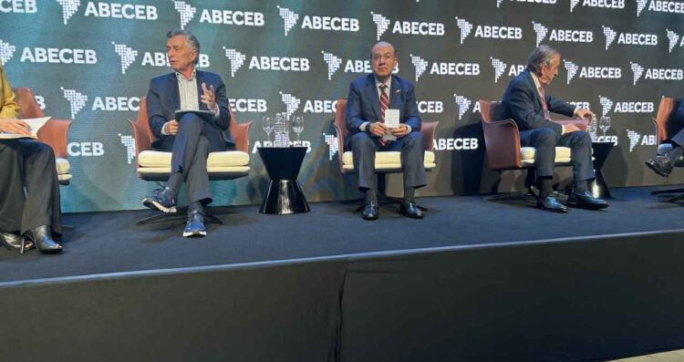 Felipe Calderón alerta sobre la expansión del narcotráfico en América Latina