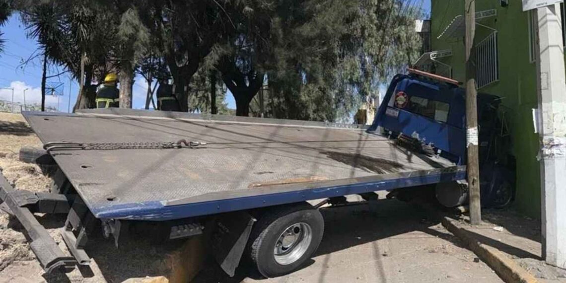 Naucalpan grúa incrustada vivienda