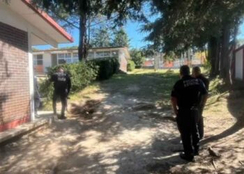 Hallan cráneo humano enterrado en secundaria de Tlaxcala