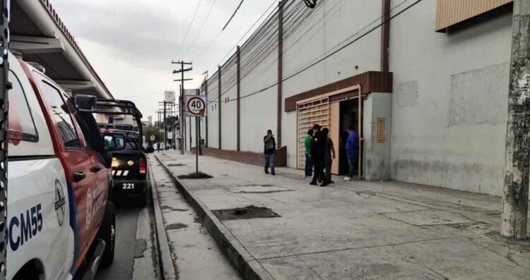 Hallan sin vida a trabajador dentro de empresa en Monterrey, NL