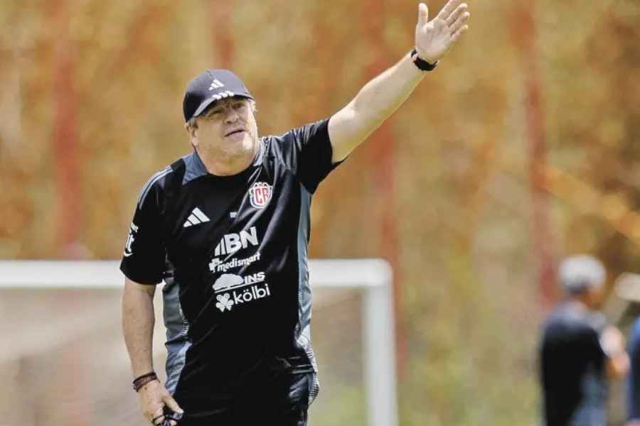 Hija de Miguel Herrera rompe el silencio tras el fracaso mundialista de su padre