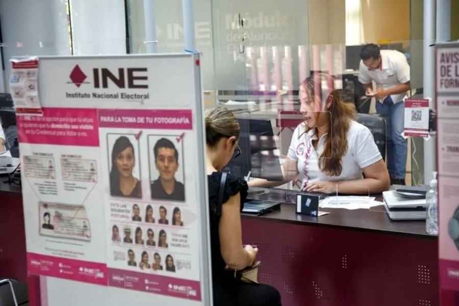 INE defiende licitación para producir credenciales de elector hasta 2031