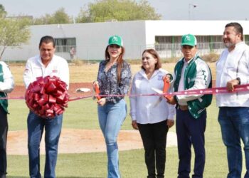 Inauguran renovado campo de béisbol en el  ITNL: directivos agradecen apoyo histórico de la Alcaldesa Carmen Lilia