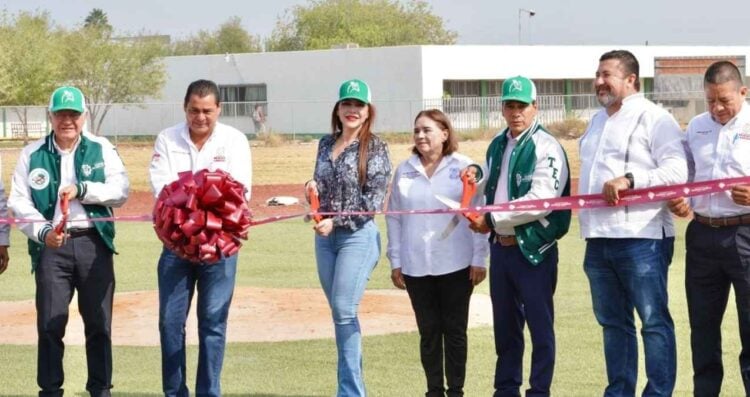 Inauguran renovado campo de béisbol en el  ITNL: directivos agradecen apoyo histórico de la Alcaldesa Carmen Lilia