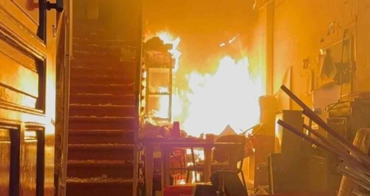 Incendian el Palacio Municipal de Apatzingán
