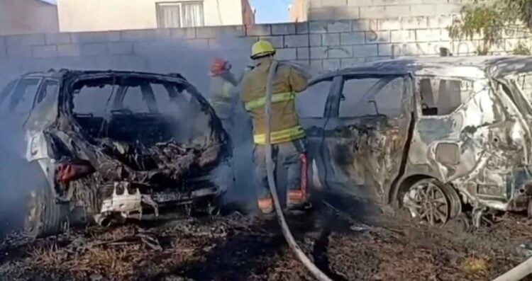 Incendio en panteón de Juárez