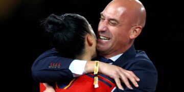 Luis Rubiales insiste en que no pedirá perdón a Jenni Hermoso