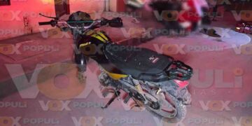 Motociclista ebrio choca contra un poste en la colonia Linda Vista en Ciudad Victoria, Tamaulipas