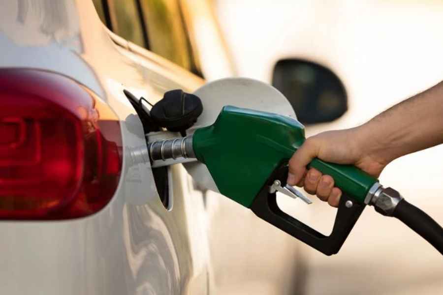 Profeco denuncia a 39 gasolineras ante la FGR por no dar litros completos