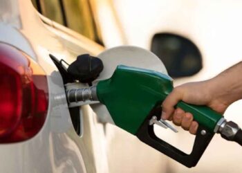 Profeco denuncia a 39 gasolineras ante la FGR por no dar litros completos
