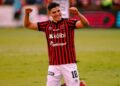Ronaldo Cisneros revive su mejor versión en Costa Rica con Alajuelense