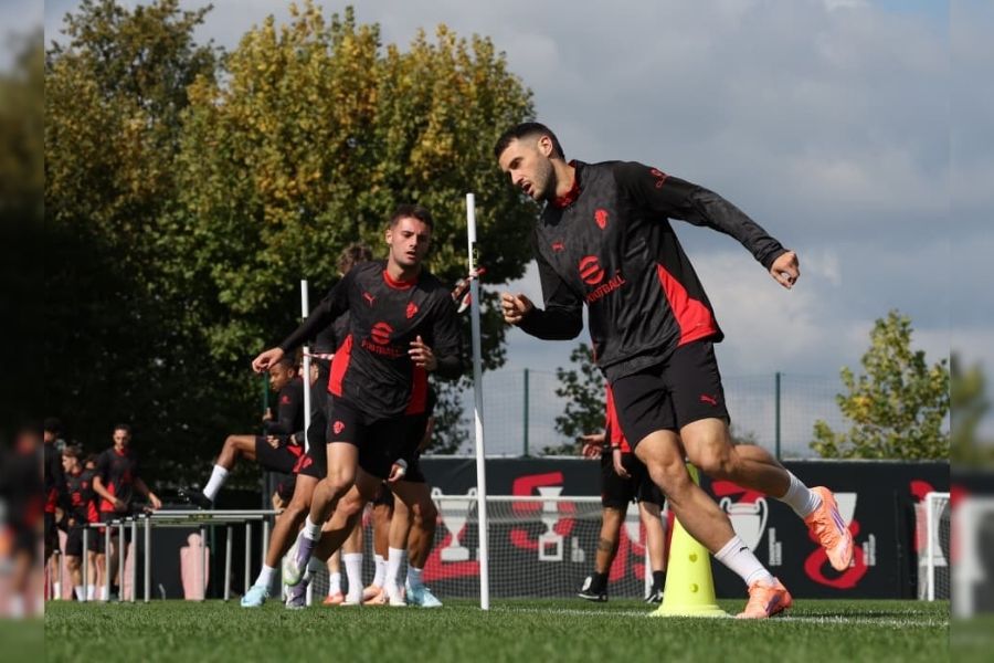 Santiago Giménez lesión