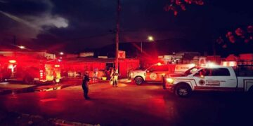Se registra incendio en dos tanques de gas en la colonia Santa Mónica de Juárez, Nuevo León
