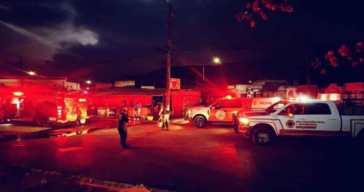 Se registra incendio en dos tanques de gas en la colonia Santa Mónica de Juárez, Nuevo León