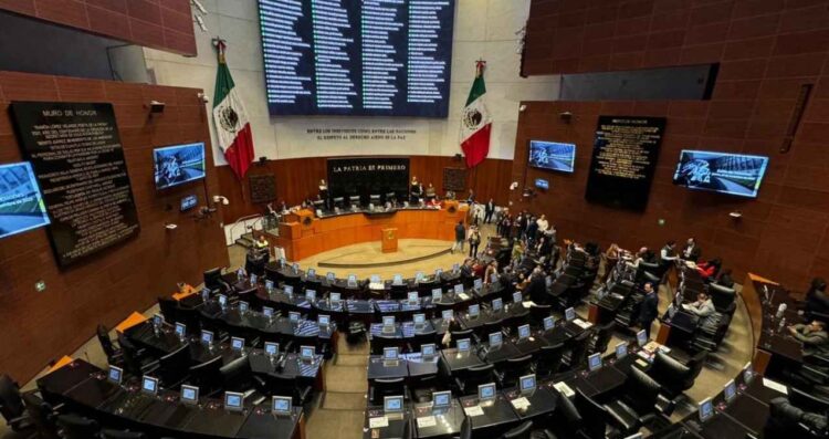 Senado renuncia Gertz Manero