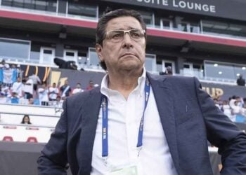 Tras el adiós de Herrera, Fernando Tena suena como el próximo DT de Costa Rica