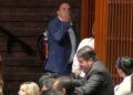 Cuauhtémoc Blanco beso a legisladora