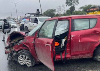 autopista Monterrey Reynosa volcado
