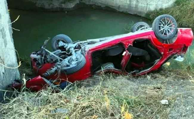 Vehículo vuelca y cae a un arroyo en Cadereyta, Nuevo León; hay 3 heridos