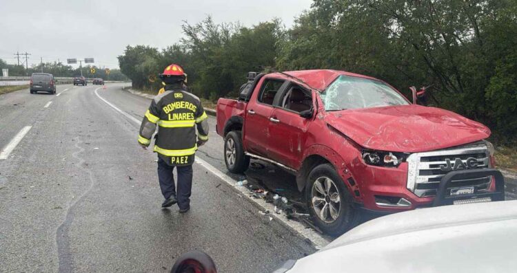 volcadura Carretera Nacional mojado