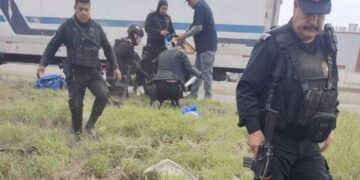 Vuelca patrulla de la Fuerza Civil en Escobedo, Nuevo León; reportan varios heridos