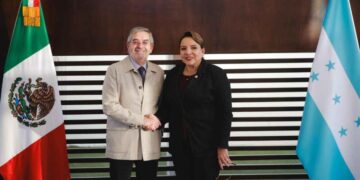 Xiomara Castro, Presidenta de Honduras llega a México para reunirse con Sheinbaum