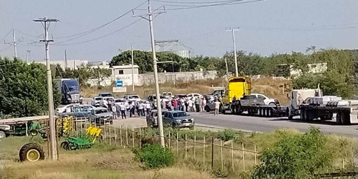 bloqueo de carretera en San Fernando