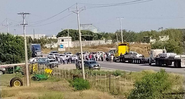 bloqueo de carretera en San Fernando