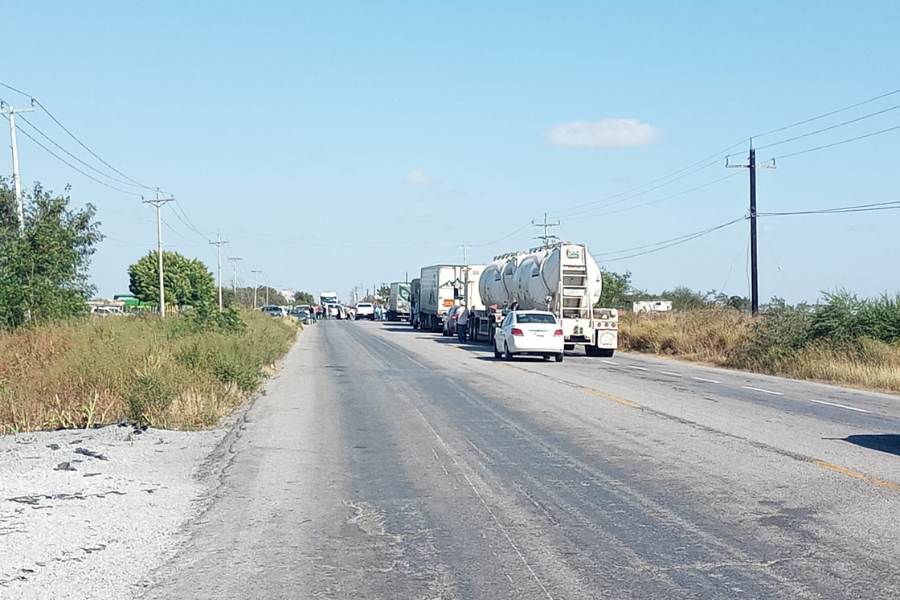bloqueo en carretera federal 101 en tamaulipas
