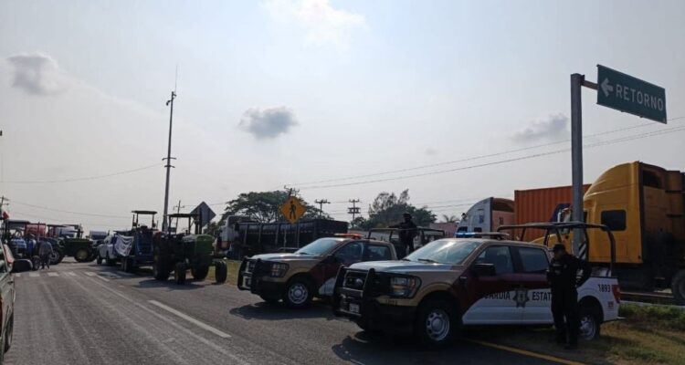 carreteras bloquedas por protestas en Tamaulipas