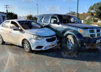 choque en crucero del eje vial en victoria