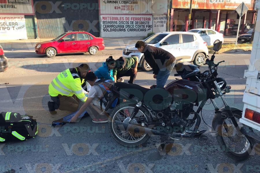 choque entre motocicleta y camioneta en victoria