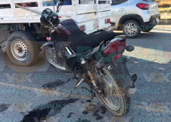 choque entre motocicleta y camioneta en victoria