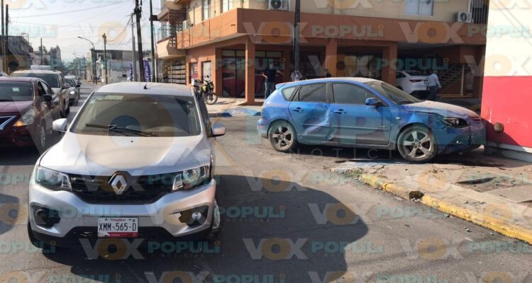 colisión en centro de Victoria