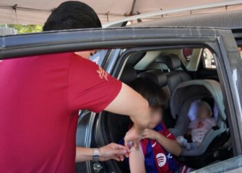 drive thru contra influenza en Nuevo Laredo