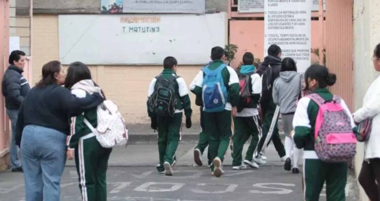 _horario de clases en invierno México