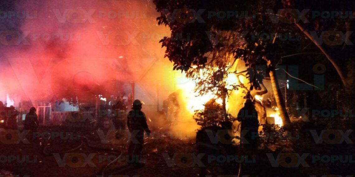 incendio en recicladora de cartón en altamira
