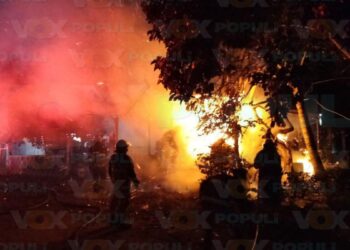 incendio en recicladora de cartón en altamira
