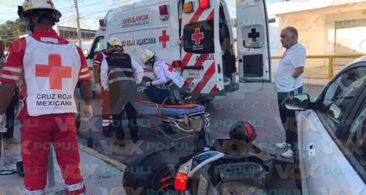 motociclista hospitalizada por choque en centro de victoria