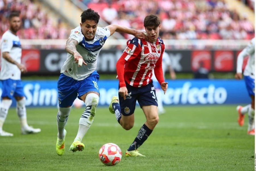 problemas defensivos Rayados